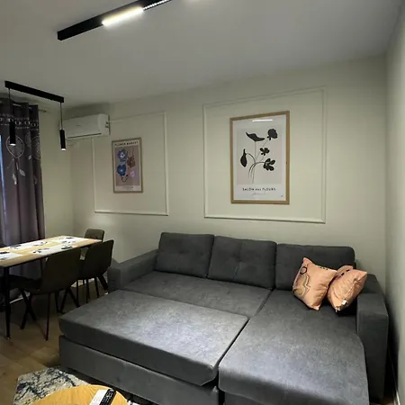 Charming Comfort تيرانا